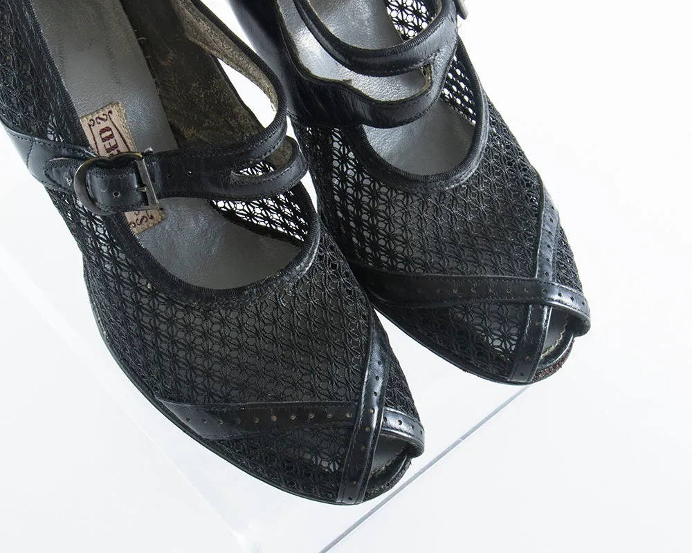 $50 & UNDER SALE || 1940s Black Leather Mesh Mary Jane Shoes | size 7