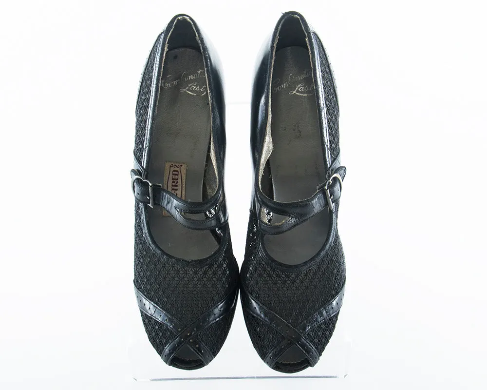 $50 & UNDER SALE || 1940s Black Leather Mesh Mary Jane Shoes | size 7