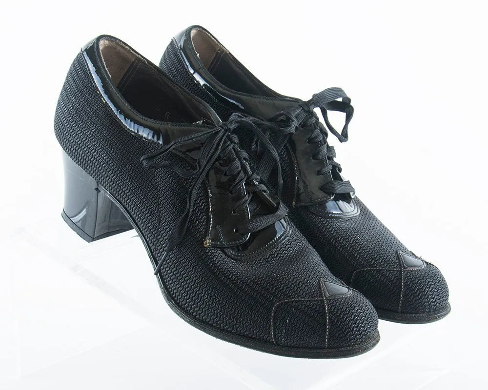 $50 & UNDER SALE || 1940s Mesh Black Patent Leather Oxford Shoes | size 6