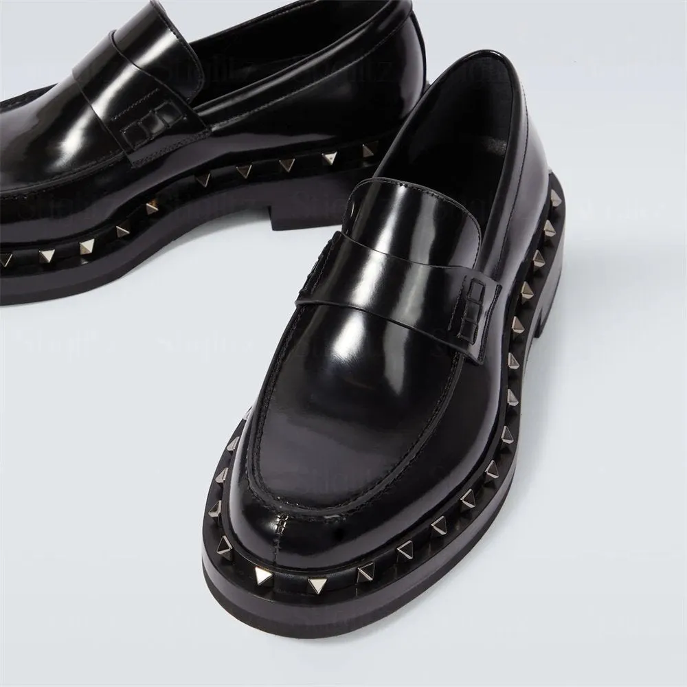 Rivet-Studded Around Design Men Loafers