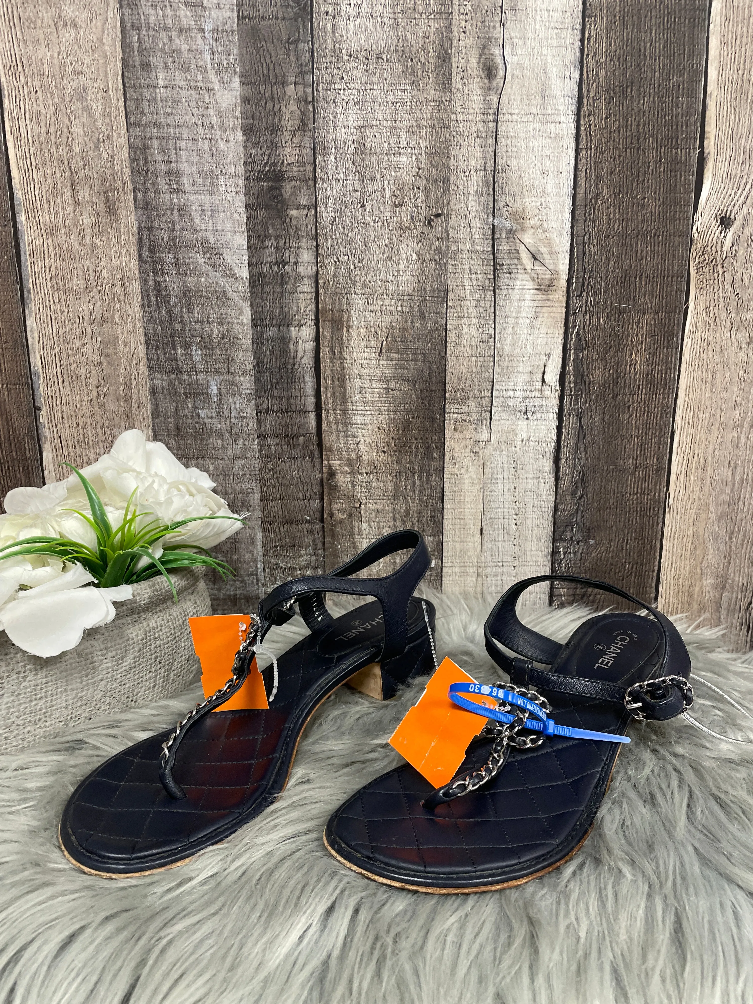 Sandals Luxury Designer By Chanel  Size: 8.5